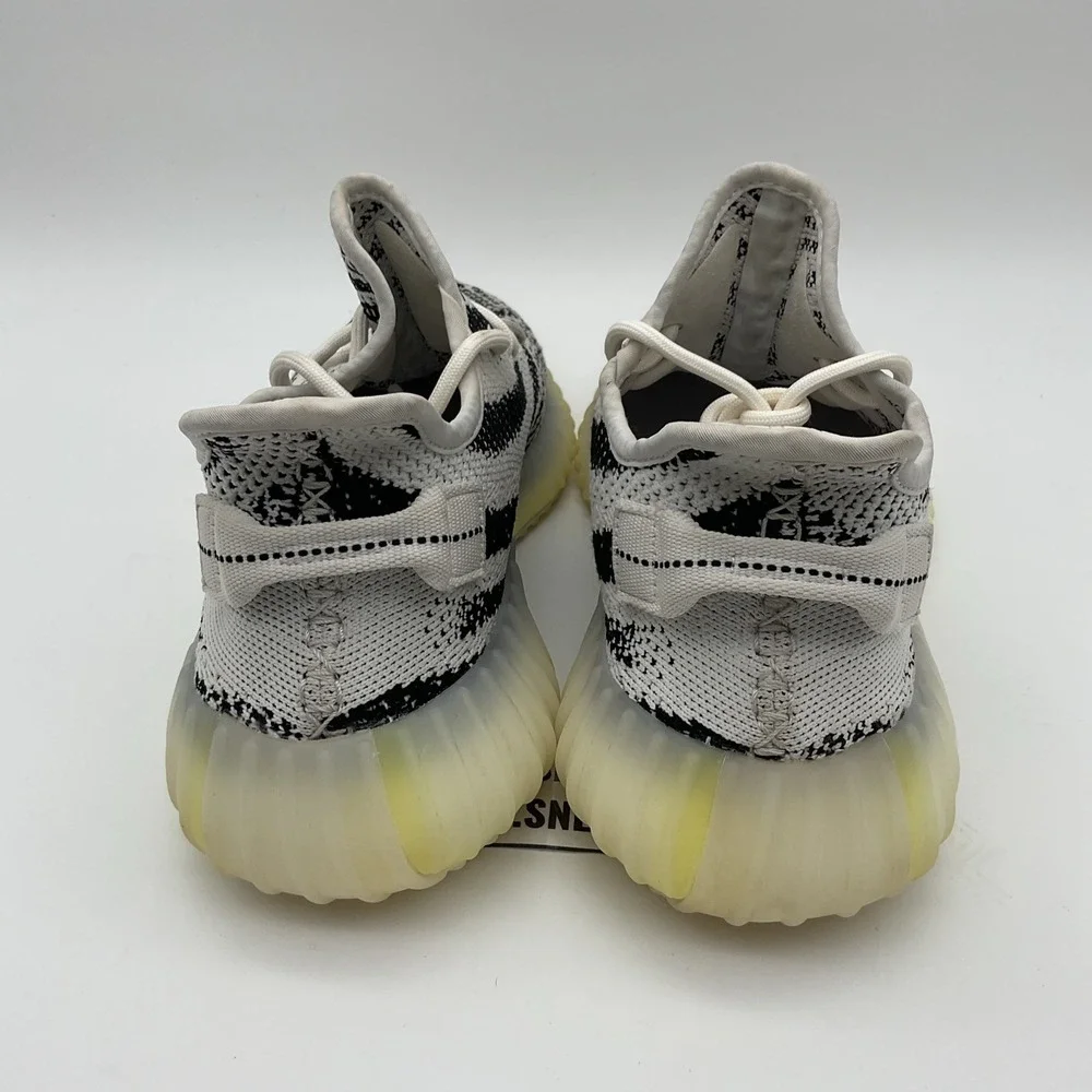 Size 8.5 - adidas Yeezy Boost 350 V2 Low‎ Zebra